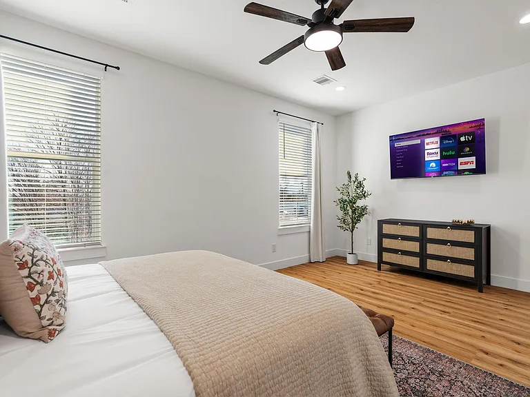 2708 Noble St — Photo 19