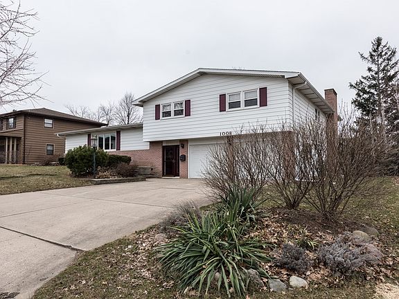 3rd image of 1008 W Kensington Dr