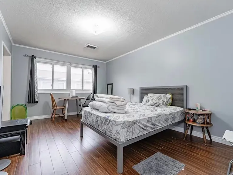 121 University Ave E #64 — Photo 3