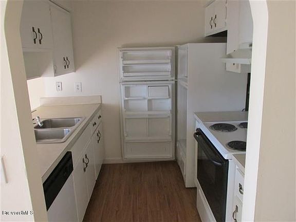 4th image of 293 San Juan Cir #293