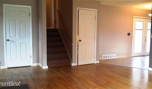 4th image of 1843 Avenue E