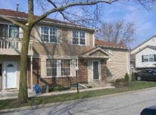 322 Cherrywood Ct, Vernon Hills, IL 60061