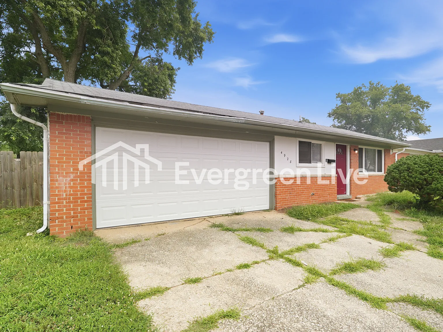 3 bed, 1.5 bath, 1410 sqft, $1,695 — Photo 2