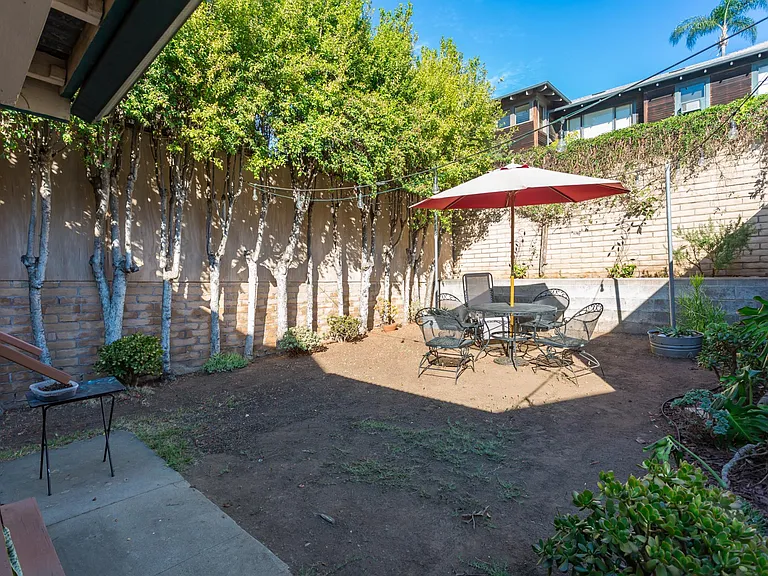 3353 1st Ave — Photo 14