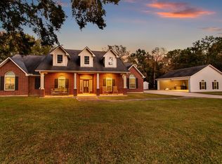 33402 Hillside Dr, Pinehurst, TX 77362