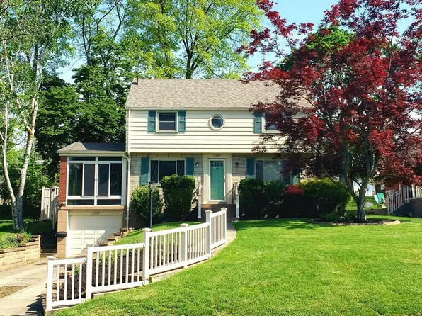 2507 Gaywood Dr, Pittsburgh, PA 15235