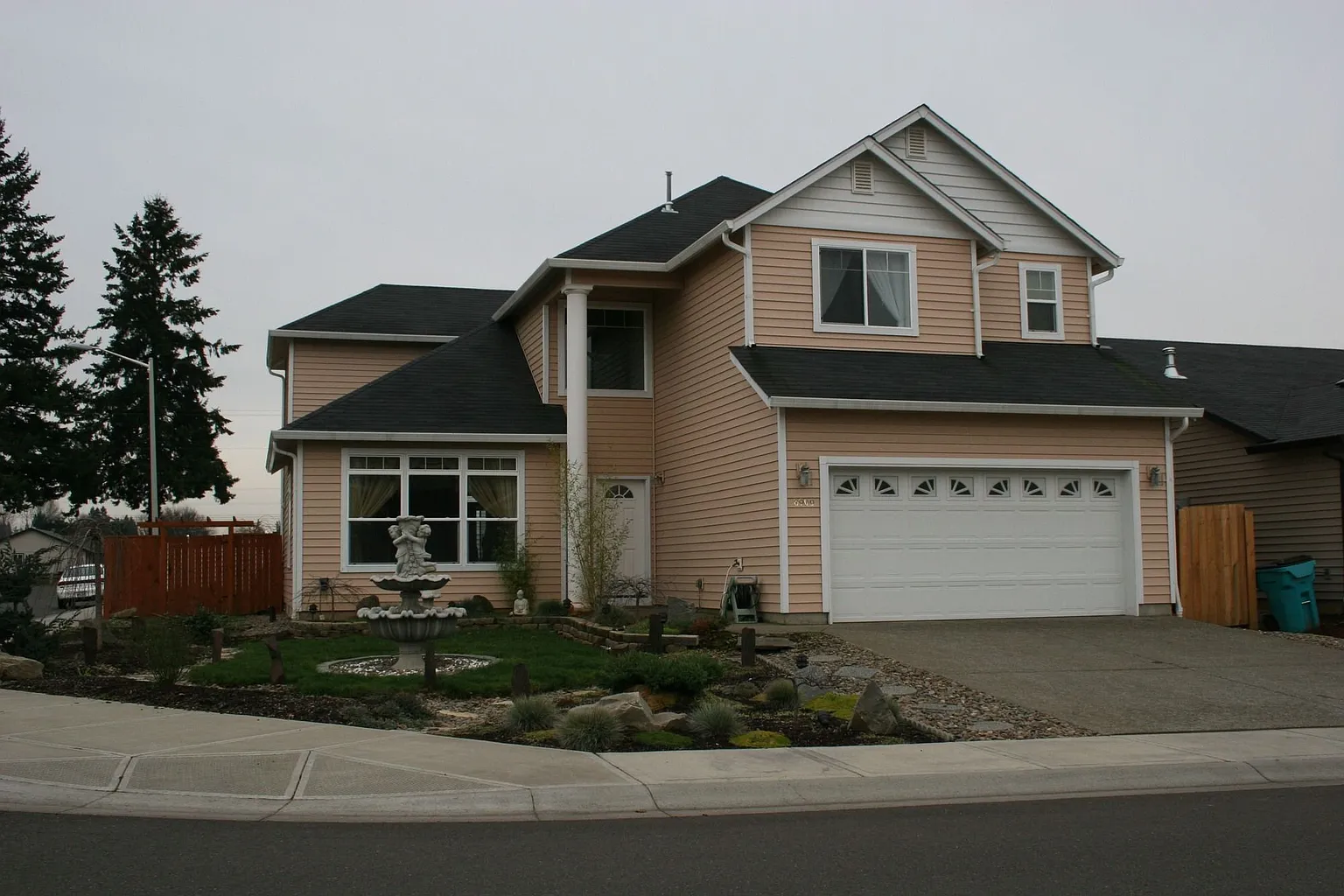 8909 NE 72nd St photo 1