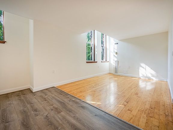 5th image of 20-30 Daniels St #215