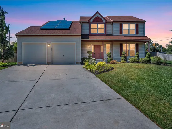35 Birchly Ct, Westville, NJ 08093