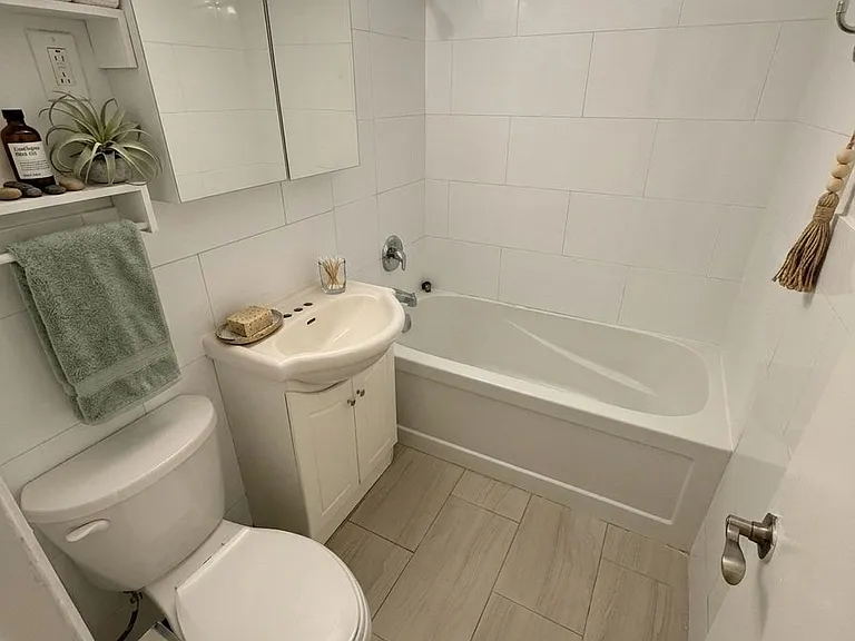 88 Wellesley St E #409 — Photo 4
