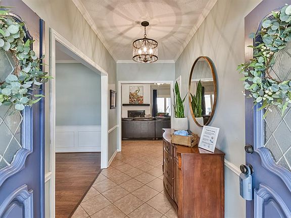 5th image of 7535 Club Lake Dr