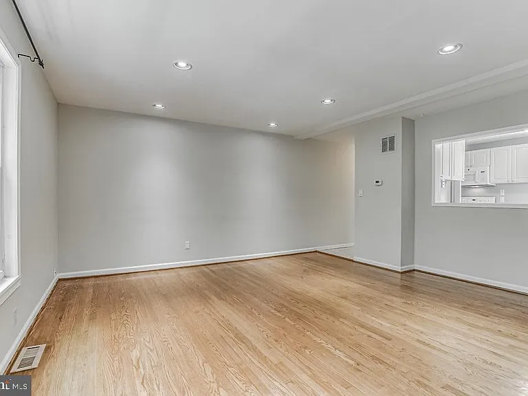 260 Burgess Ave — Photo 12