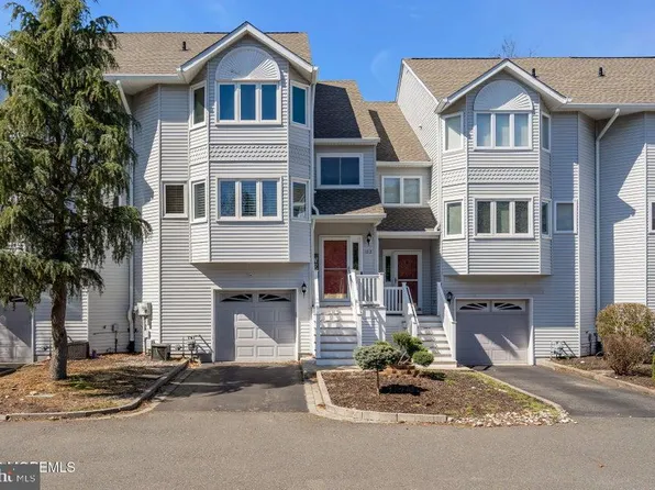 172 Impatiens Ct, Toms River, NJ 08753