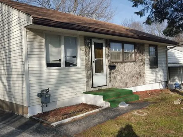 401 Crawford Rd, Saint Louis, MO 63137
