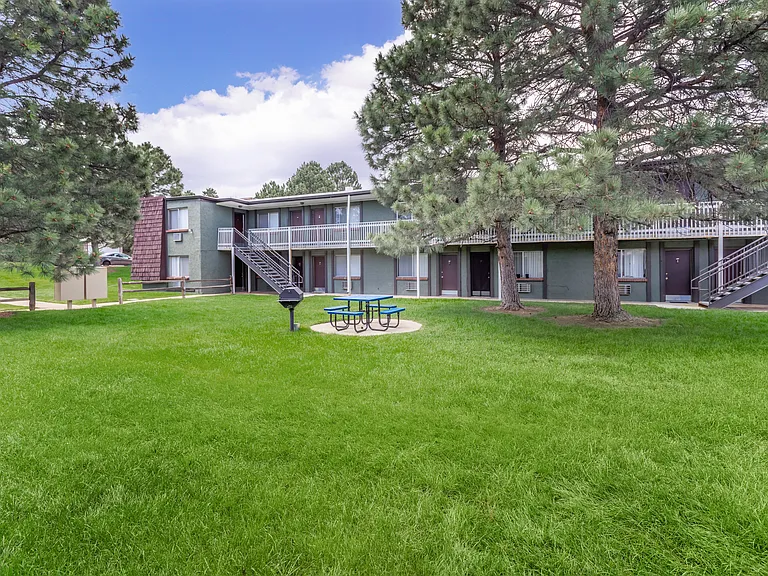 Green Mountain Apartments — Photo 9