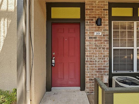 3rd image of 7685 Northcross Dr Unit 201