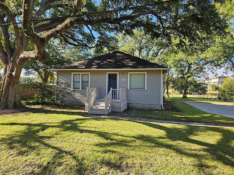 603 Landrum Ave — Photo 1