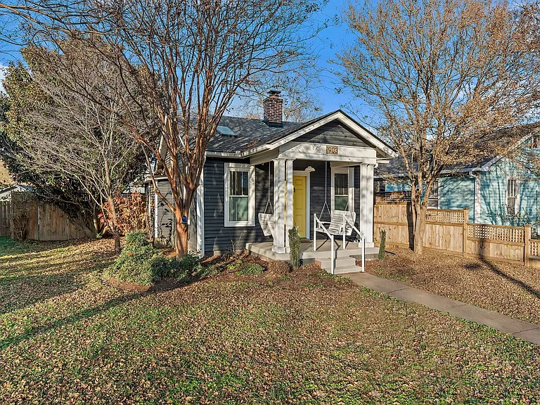 1903 Fatherland St — Photo 18