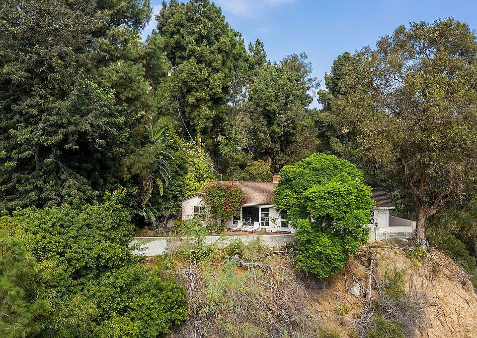 1st image of 2534 Zorada Dr