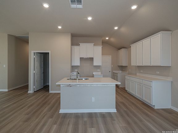 3rd image of 5927 Cienna Cove