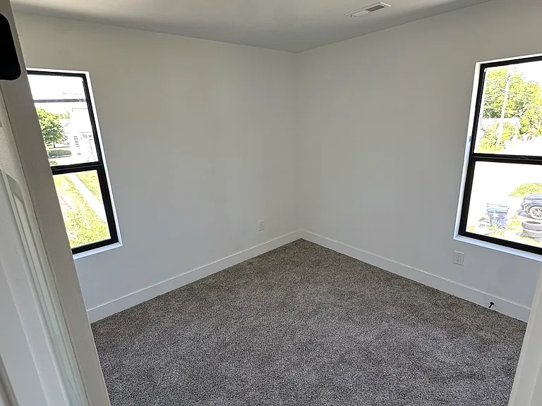 2519 N Vel R Phillips Ave #2519A — Photo 4