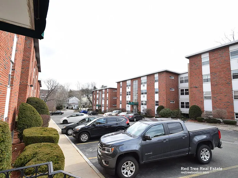 11 Commonwealth Ct #5 — Photo 10