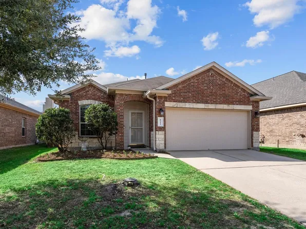 8911 Finnery Dr, Tomball, TX 77375