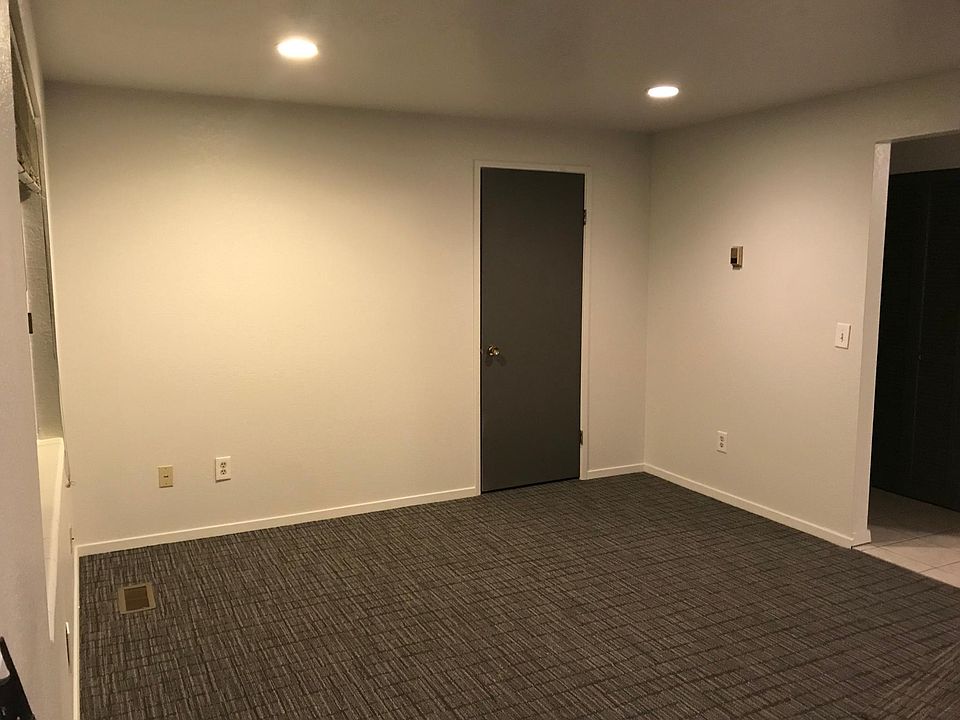 2nd image of 846 N 50th St W