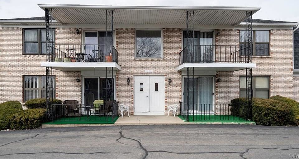 1st image of 304 Joe McCarthy Dr APT 8