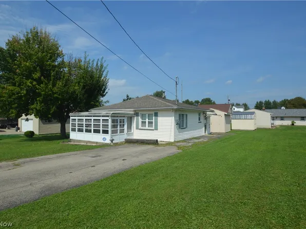 726 Penhale Ave, Campbell, OH 44405