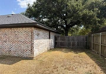 3rd image of 316 Azalea Dr