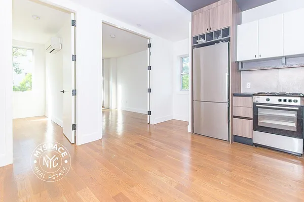 Rented by MySpaceNYC | media 16