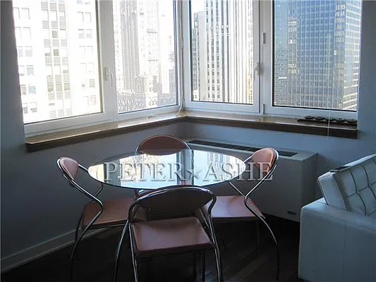 Rented by Peter Ashe | media 69