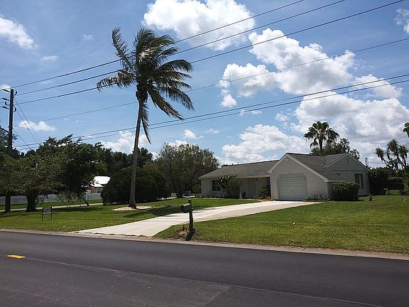 2nd image of 671 Highland Dr SW
