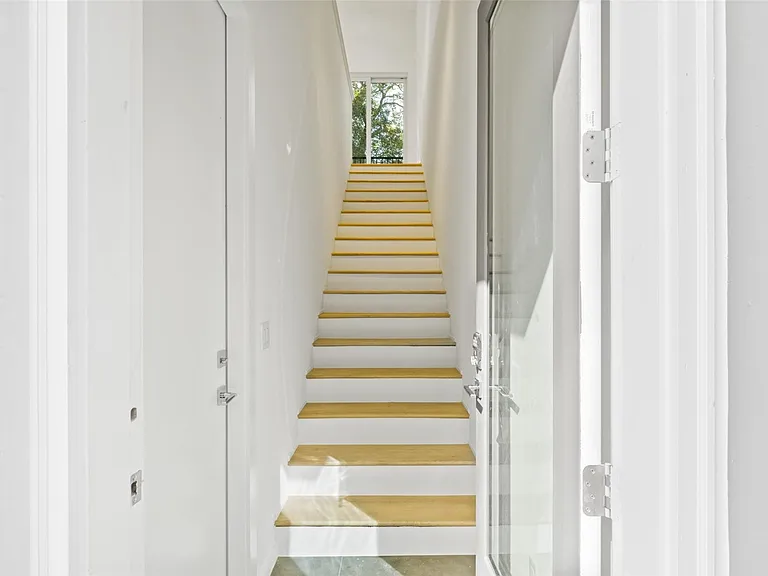 6012 Hudson St #3 — Photo 4