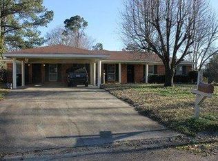 988 Mary Ave, Grenada, MS 38901