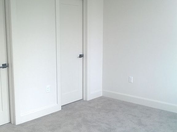 3rd image of 1295 Chesapeake Ave #304CH