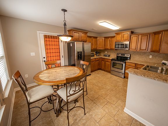 2nd image of 3384 Garden Club Dr
