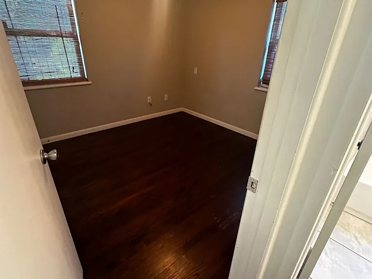 5020 Memory Ln — Photo 9