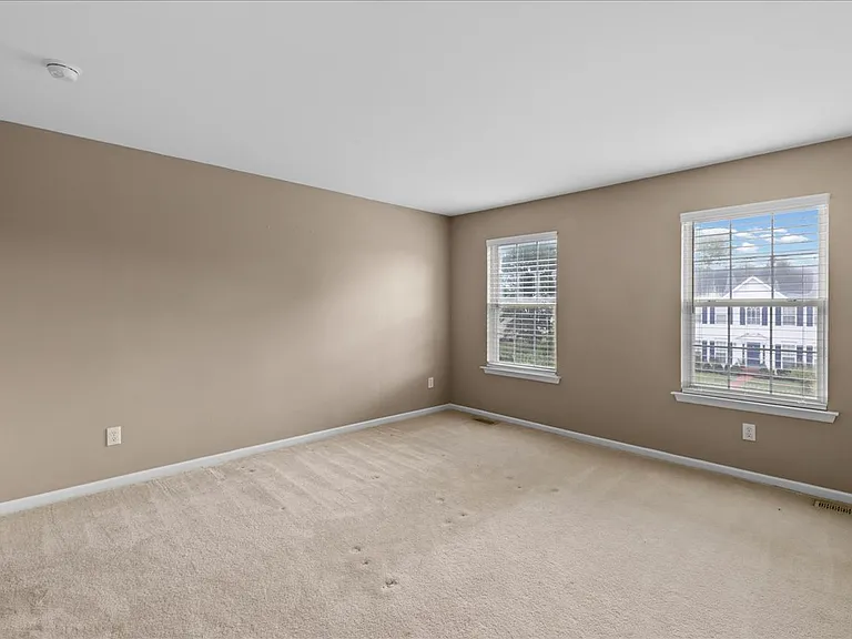 49 Equestrian Dr — Photo 31