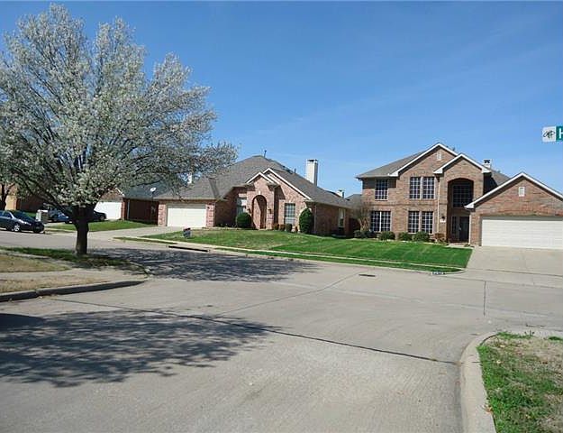 2nd image of 2814 Hammond Dr