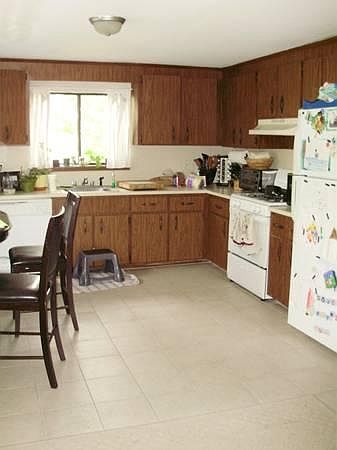 2nd image of 23 Champa St #1