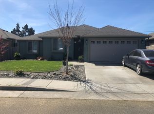 10 Shadowbrook Ct, Loleta, CA 95551