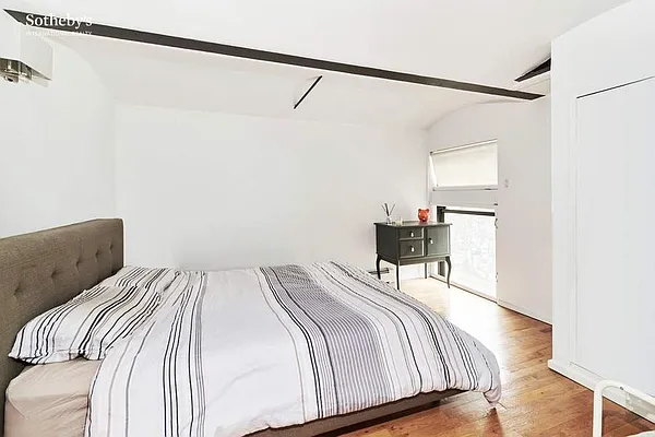 Rented by Sotheby's International Realty | media 5