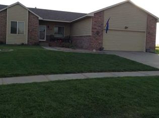 617 N Union Park Cir, Colwich, KS 67030