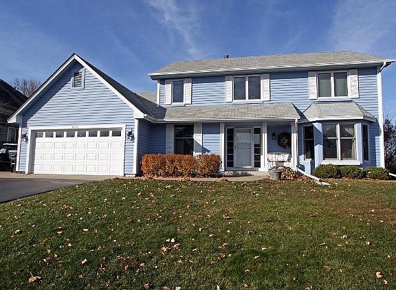 2nd image of 1620 Ashbury Pl