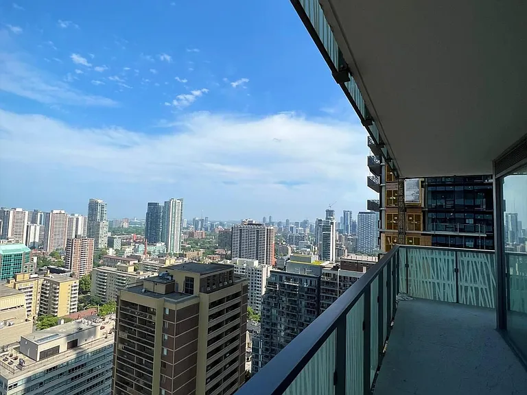 50 Charles St E #2803 — Photo 8