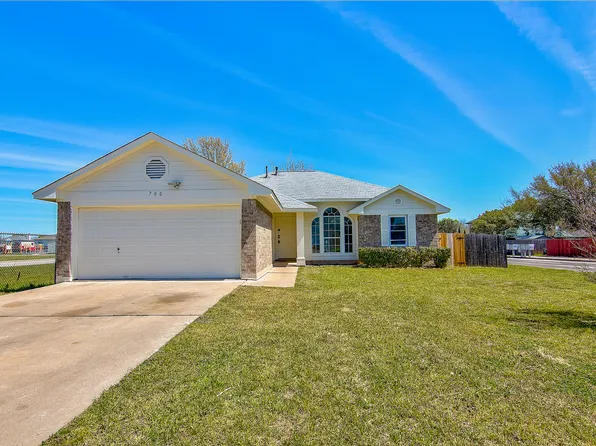 700 Clearcreek Dr, Leander, TX 78641
