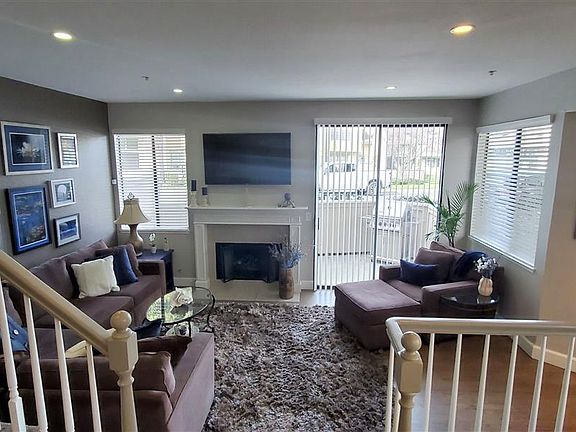 4th image of 2116 Vista Del Mar