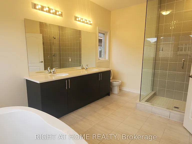 10 Northern Breeze Cres — Photo 15
